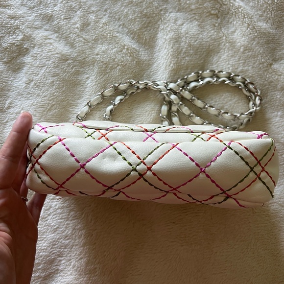 Quilted Leather Shoulder Bag - Picture 5 of 7